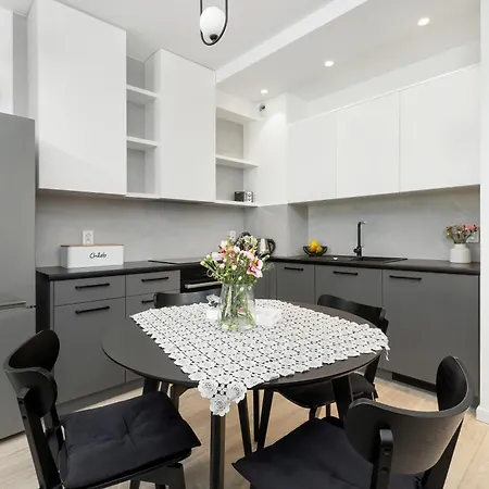 Przy Plazy 206 - - Easy - Rent *